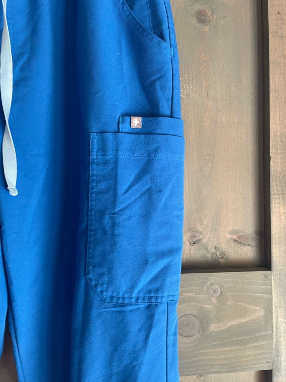 Figs Royal Blue Cargo Jogger with Drawstring scrub.
Size L petite - Picture 4 of 11
